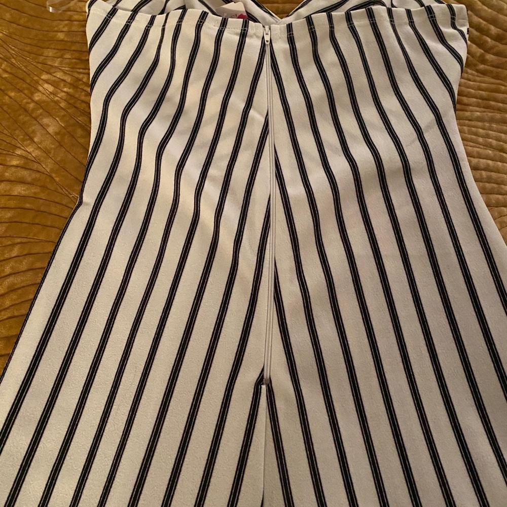 Jumpsuit - Picture 5 of 7